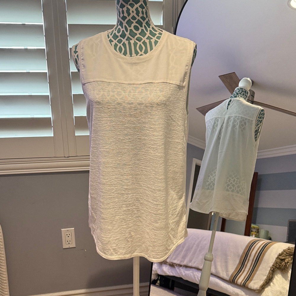 Elegant White Sleeveless Top